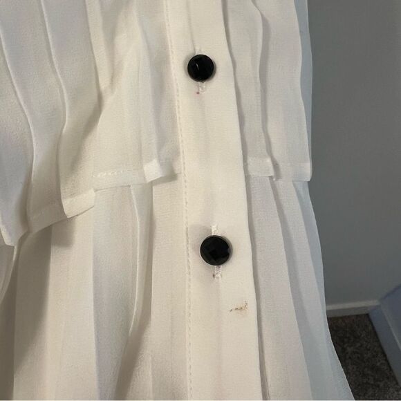 *marks* White House Black Market Bow-Neck Pleated Blouse | Size 4 - Picture 8 of 13